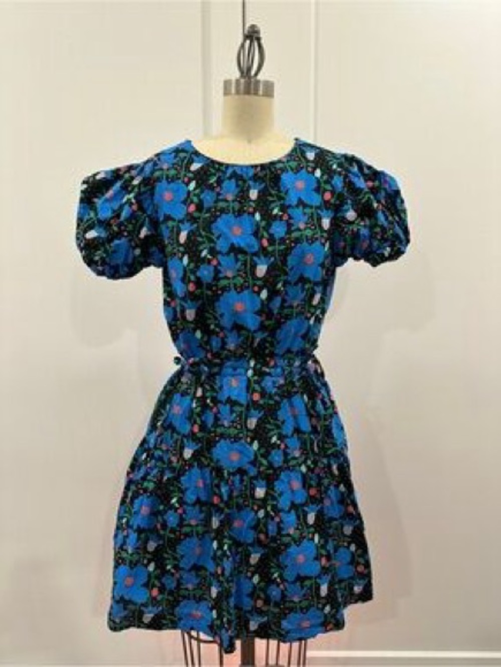 NWT &merci Floral Puff Sleeve Open Back Cutout Mini Dress 🌺💙Medium